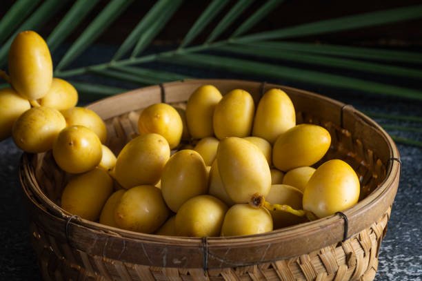 Barhi Dates Benefits: A Natural Treasure Through Its Different Stages